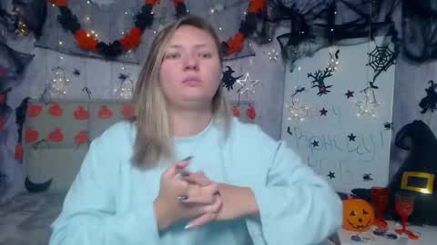 Sally online show from October 26, 6:25 pm