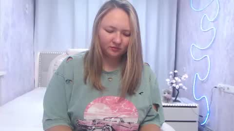 Sally online show from July 29, 8:29 pm
