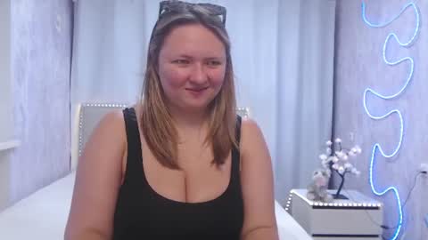 Sally online show from July 30, 5:45 pm