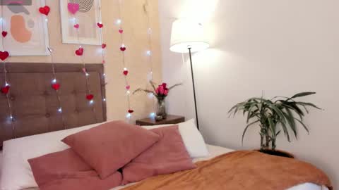 Snapshot of salo____ chatting on February 14, 3:42 pm Salo online show from February 14, 3:42 pm