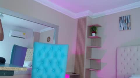 Snapshot of salome__2002 chatting on June 11, 12:03 pm salome__2002 online show from June 11, 12:03 pm