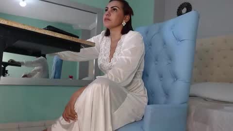 Isabel online show from September 17, 1:02 pm