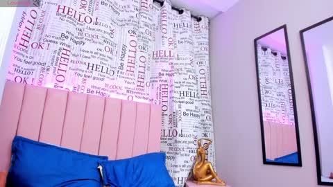 Snapshot of salomee_foxx_ chatting on December 11, 12:33 am Salome online show from December 11, 12:33 am