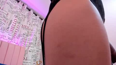 Snapshot of salomee_foxx_ chatting on December 22, 2:39 am Salome online show from December 22, 2:39 am