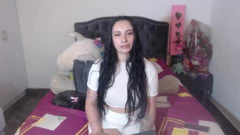 yenny online show from November 17, 3:56 am