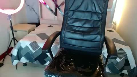 salomemilf202 online show from October 4, 3:37 am