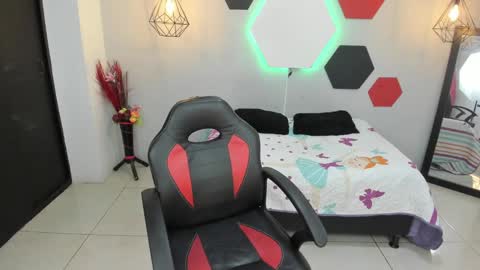 martina online show from February 10, 1:14 am