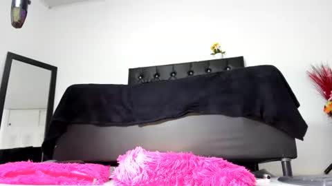 martina online show from June 25, 5:07 am