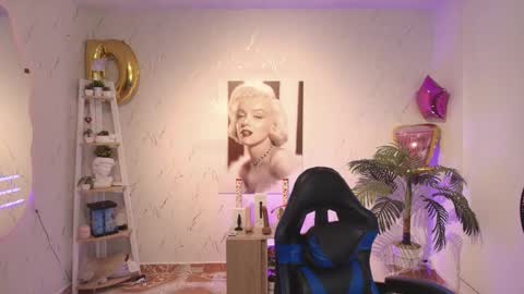 Snapshot of saloomee__ chatting on September 21, 9:22 am SALOME online show from September 21, 9:22 am