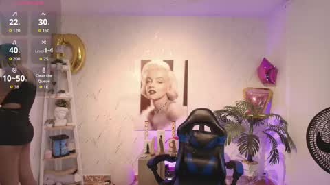 Snapshot of saloomee__ chatting on October 1, 11:05 am SALOME online show from October 1, 11:05 am