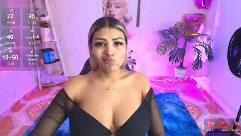 Snapshot of saloomee__ chatting on October 7, 11:18 am SALOME online show from October 7, 11:18 am