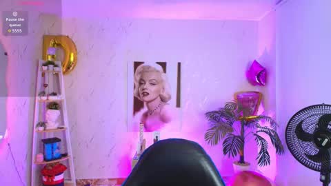 Snapshot of saloomee__ chatting on October 10, 11:20 am SALOME online show from October 10, 11:20 am