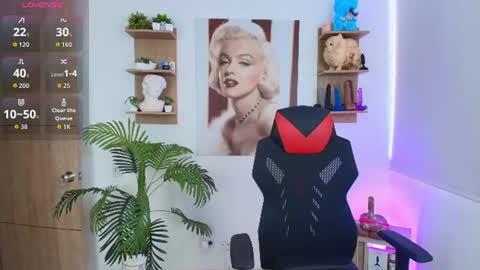 Snapshot of saloomee__ chatting on June 14, 1:57 pm SALOME online show from June 14, 1:57 pm