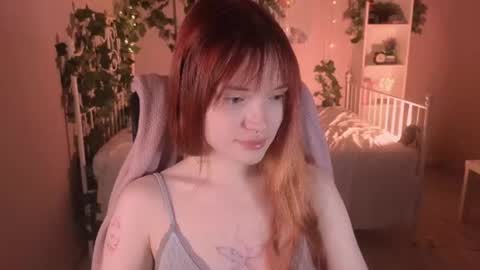 Snapshot of salt_mira chatting on June 26, 5:45 am salt_mira online show from June 26, 5:45 am