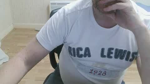 Saltimbanquier  Salt  ou  Banquier  online show from October 22, 12:05 pm