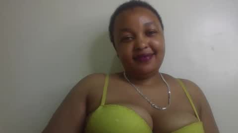 Snapshot of salty_surprise_ chatting on March 4, 7:01 pm salty_surprise_ online show from March 4, 7:01 pm