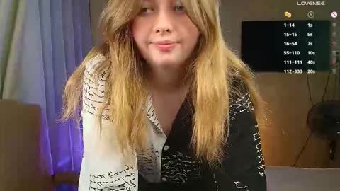 Snapshot of salut_love chatting on October 17, 3:58 pm Ruby online show from October 17, 3:58 pm