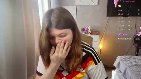 Snapshot of salut_love chatting on June 28, 12:33 pm Ruby online show from June 28, 12:33 pm