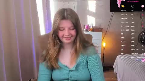 Snapshot of salut_love chatting on July 24, 3:54 pm Ruby online show from July 24, 3:54 pm