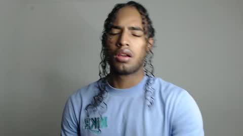 Snapshot of salvatore_amator chatting on November 23, 10:42 pm salvatore_amator online show from November 23, 10:42 pm