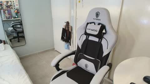 salvatore_montt online show from November 29, 6:44 pm