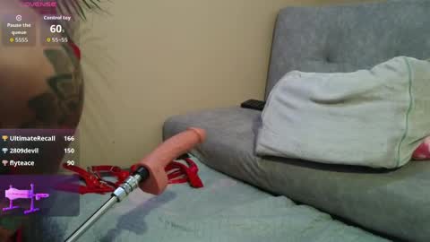 Snapshot of saly_moon1 chatting on April 7, 2:12 am saly_moon1 online show from April 7, 2:12 am