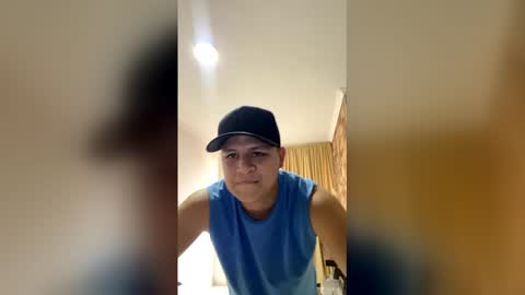 Snapshot of sam544469 chatting on May 12, 6:49 pm sam544469 online show from May 12, 6:49 pm