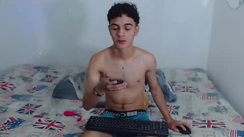 Snapshot of sam__cute chatting on April 22, 1:08 am sam__cute online show from April 22, 1:08 am