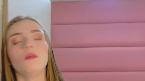 Snapshot of sam_and_lisa_ chatting on November 11, 12:54 am sam_and_lisa_ online show from November 11, 12:54 am