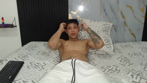 sammmikee online show from February 15, 2:47 am