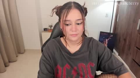 Snapshot of sam_cherry69 chatting on March 6, 11:39 am Samy cherry online show from March 6, 11:39 am