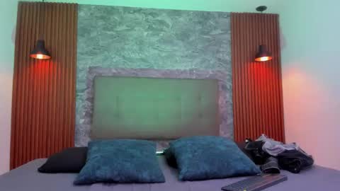 Sam Clark online show from October 23, 3:50 am