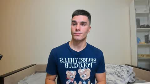 BACK IN 2 WEEKS online show from December 15, 1:22 pm