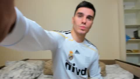 BACK IN 2 WEEKS online show from December 25, 12:16 am