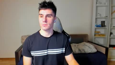 Snapshot of sam_huston18 chatting on November 27, 10:45 pm BACK IN 2 WEEKS online show from November 27, 10:45 pm