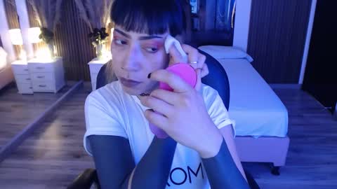 SAM MANSON online show from October 23, 1:10 pm