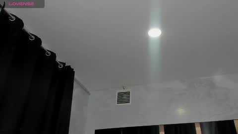 Snapshot of sam_naughty18 chatting on April 9, 2:22 am sam_naughty18 online show from April 9, 2:22 am