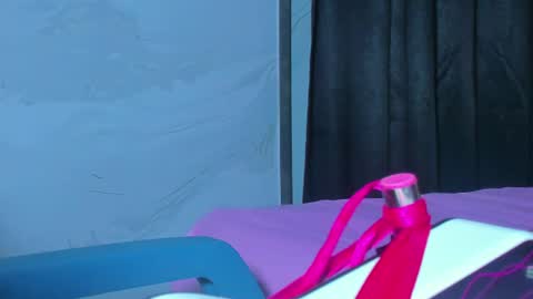 Snapshot of sam_naughty18 chatting on July 1, 2:02 am sam_naughty18 online show from July 1, 2:02 am