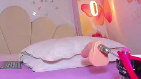 Snapshot of sam_naughty18 chatting on July 29, 2:32 am sam_naughty18 online show from July 29, 2:32 am