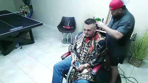 Snapshot of sam_papithebarber chatting on October 8, 2:53 am sam_papithebarber online show from October 8, 2:53 am