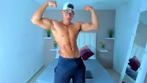 sam_rouge online show from February 28, 5:48 pm