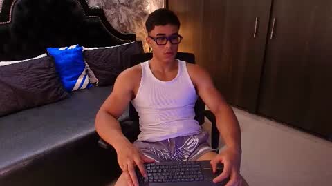 sam_rouge online show from July 9, 3:21 am