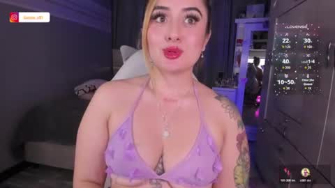 Snapshot of sam_thompsoon_ chatting on July 23, 1:58 am Sam online show from July 23, 1:58 am
