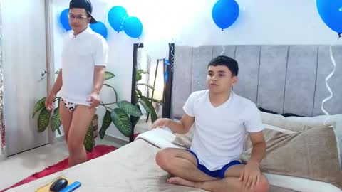 sam_tnt9 online show from March 23, 11:20 pm