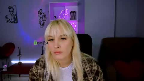 samanta_kisses online show from December 1, 8:03 pm