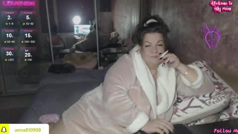 Snapshot of samanta_shy chatting on October 21, 5:46 pm Marry online show from October 21, 5:46 pm