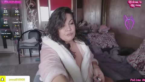 Snapshot of samanta_shy chatting on October 28, 10:52 am Marry online show from October 28, 10:52 am