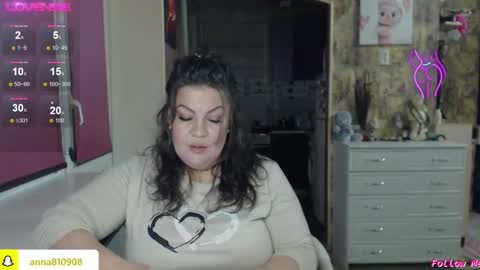 Snapshot of samanta_shy chatting on December 5, 7:21 pm Marry online show from December 5, 7:21 pm