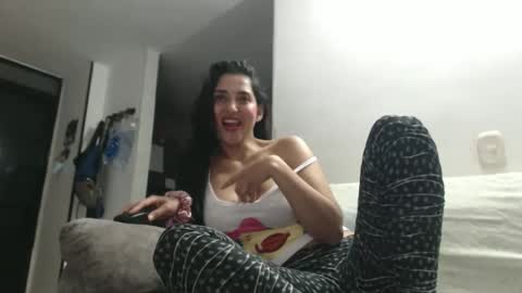 Snapshot of samanta_xi chatting on April 1, 1:39 am samanta online show from April 1, 1:39 am