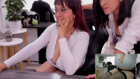 Snapshot of samantaa_g chatting on December 8, 6:17 pm Samantaa G online show from December 8, 6:17 pm